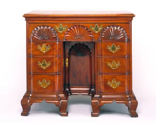 Schreibtisch, zugeschrieben der Werkstatt von John Townsend, Rhode Island, Newport, 1785-1800